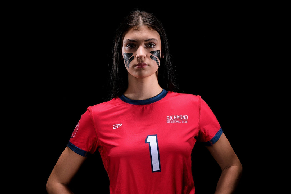 How Greasy Eye Black Can Clog Your Pores and Cause Acne